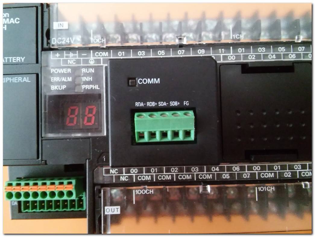 OMRON CP1H-XA40DT1-D SYSMAC CP1H VE OMRON CP1W-CIF12 COMM TAKIM