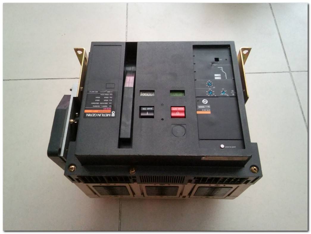 MERLİN GERİN M10 H1 1000A MOTORLU MASTERPACT IEC 947-2 STR 28 D M10H1