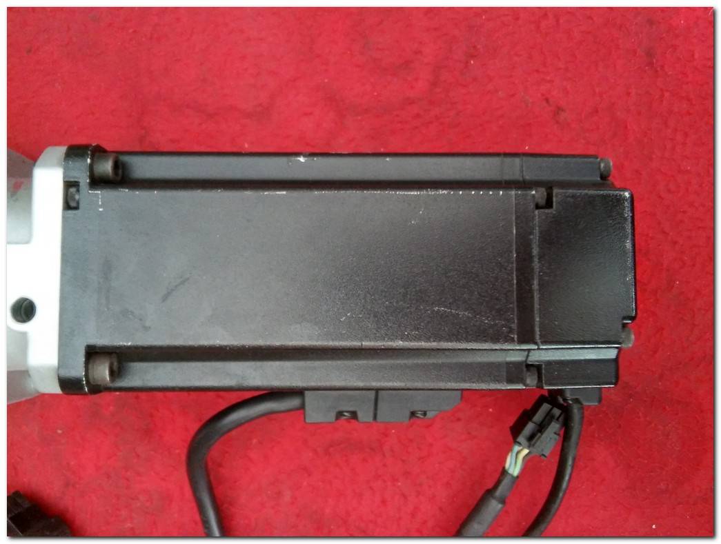 DELTA ASD-B0721-A  ECMA-C30807FS SERVO SÜRÜCÜ VE MOTOR TAKIM
