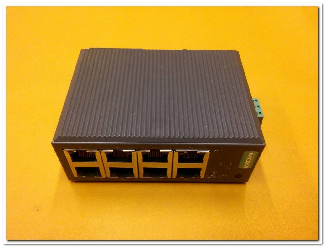 MOXA EDS-208 8 PORTLU ETHERNET ANAHTARI 