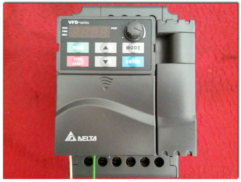 DELTA VFD022E43A  2,2KW 3HP INPUT 380V AĞIR ŞART SÜRÜCÜ