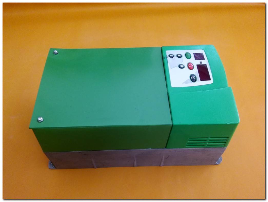 CONTROL TECHNIQUE SE 23400400 SE5.5T 4KW COMMERDER SE SÜRÜCÜ 4 KW INVERTER