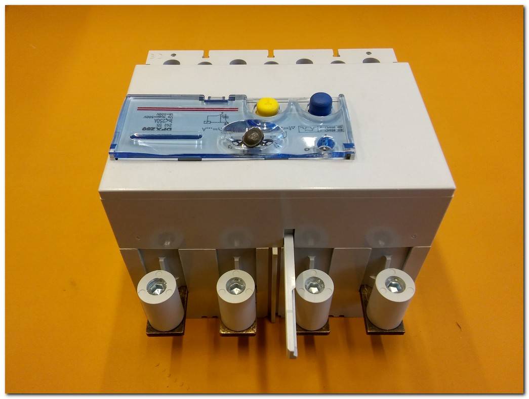 LEGRAND DPX250 260 55 026055 1 DPX 260 55 250A SIFIR KUTULU TMŞ BL 8034438 ELEKTRONİK DİFERANSİYEL ALT MONTAJ BLOĞU