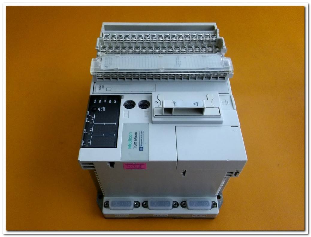 TELEMECANIQUE MODİCON TSX MİCRO TSX3722000 TSXDMZ28DR TSXDMZ28DT PLC TAKIM