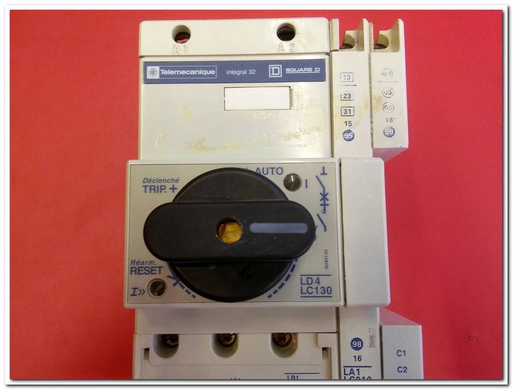 TELEMECANIQUE İNTEGRAL 32 LD4 LC130 LB1 LC03M17 LA1 LC010 LA1 LC071B LB1 LC03M LD4 LC30 LA1 LC071B SQUARE D 32 AMPERE KADAR HEPSİ BİR ARADA MOTOR YOL VERİCİ KOMBİNASYONLARI MOTOR STARTER