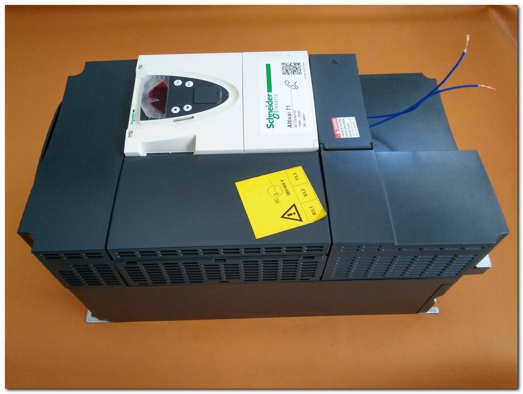 SCHNEİDER ATV71HD15N4Z ATV71HD15N4 15 KW ATV71 KONTROL KARTI
