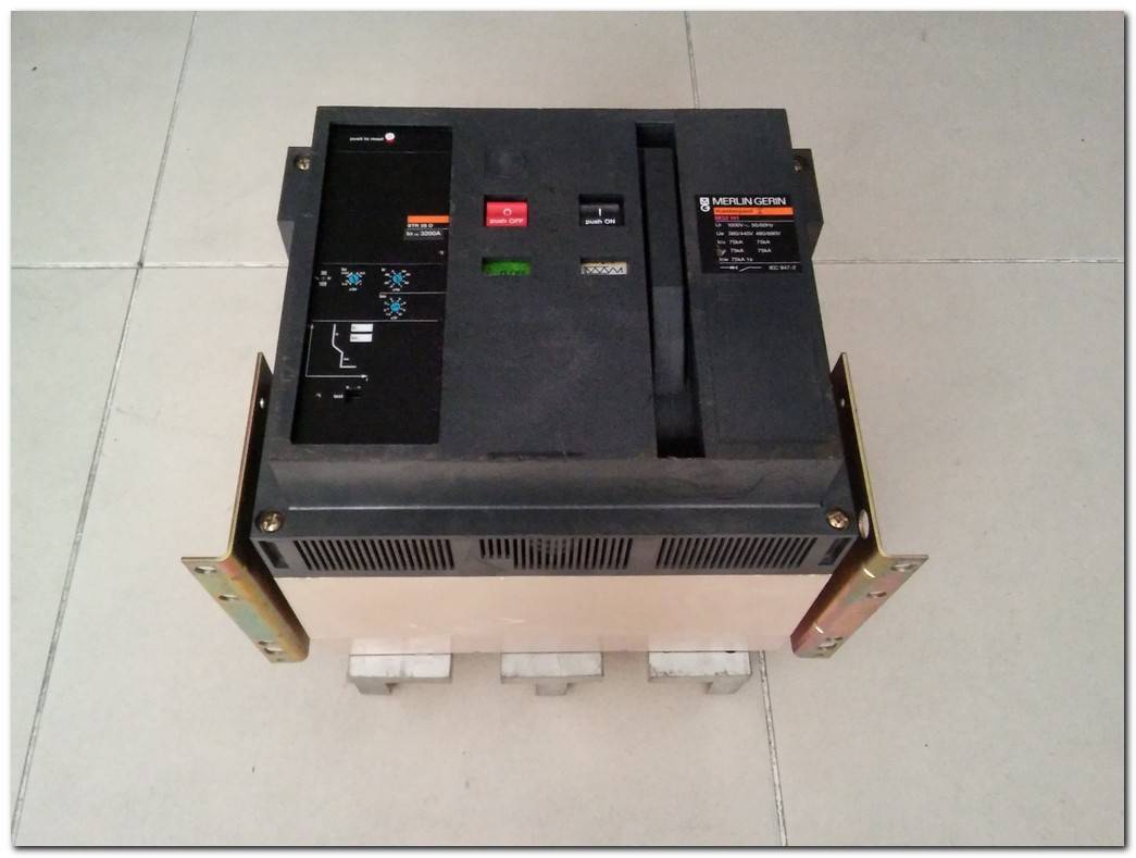MERLİN GERİN M32 H1 3200A MOTORLU MASTERPACT IEC 947-2 STR 28 D M32H1