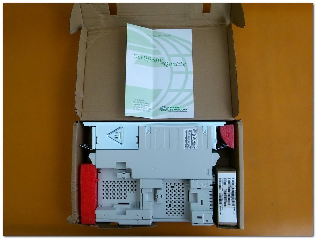 CONTROL TECHNIQUE DST1403 DST1403B 3098-0016 SIFIR KUTULU VE İKİNCİ EL DIGITAX ST EMERSON SERVO SÜRÜCÜ