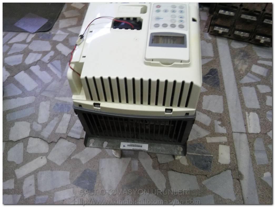 ABB ACS800-01-0050-3+D150+K458 ACS800-01-0050-3 86A 45 KW SÜRÜCÜ