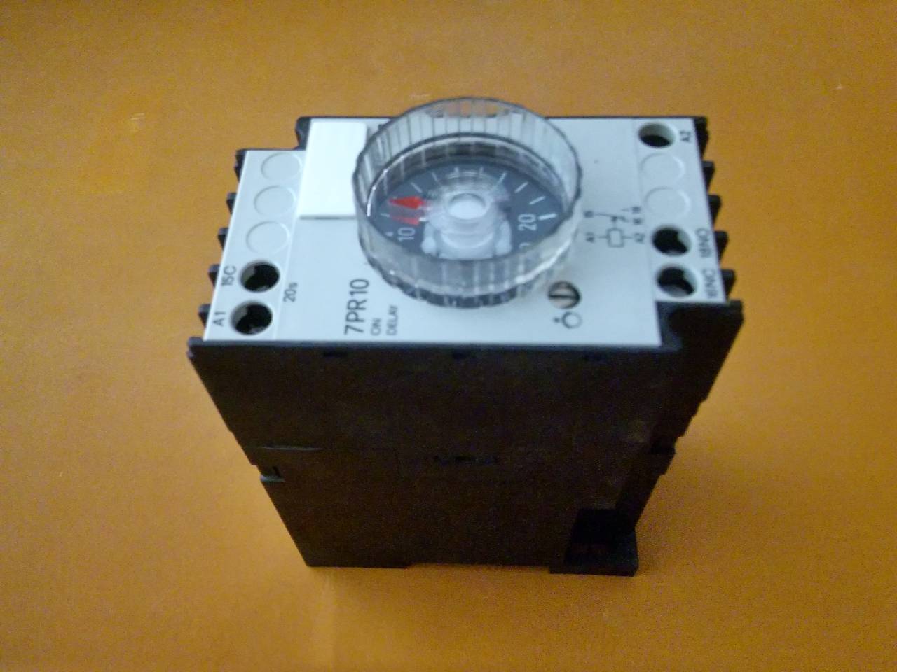 SIEMENS 7PR 7PR10 7PR1040-7AM00 SIFIR KUTULU TİMİNG RELAY 20SN ZAMAN RÖLESİ