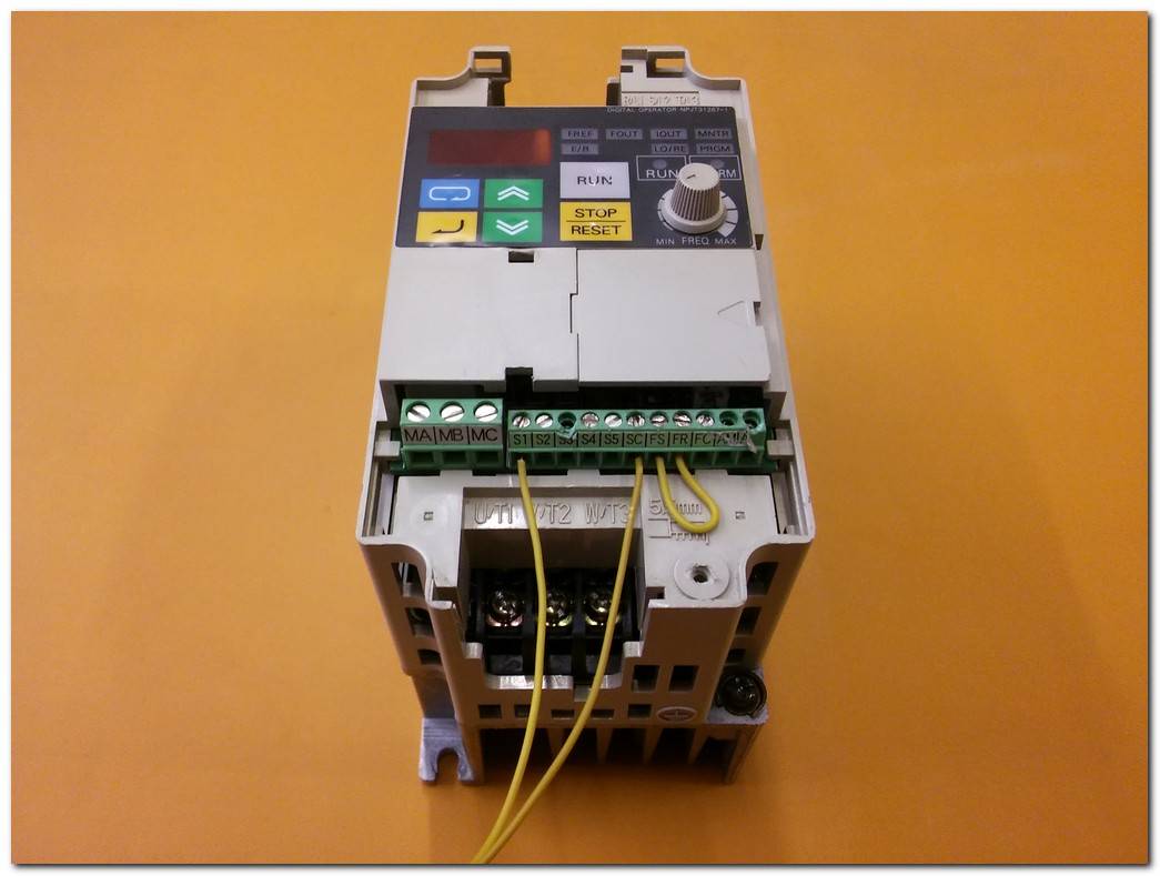 OMRON 3G3JV-A2004 1,1KVA SÜRÜCÜ 1,1 KVA INVERTER