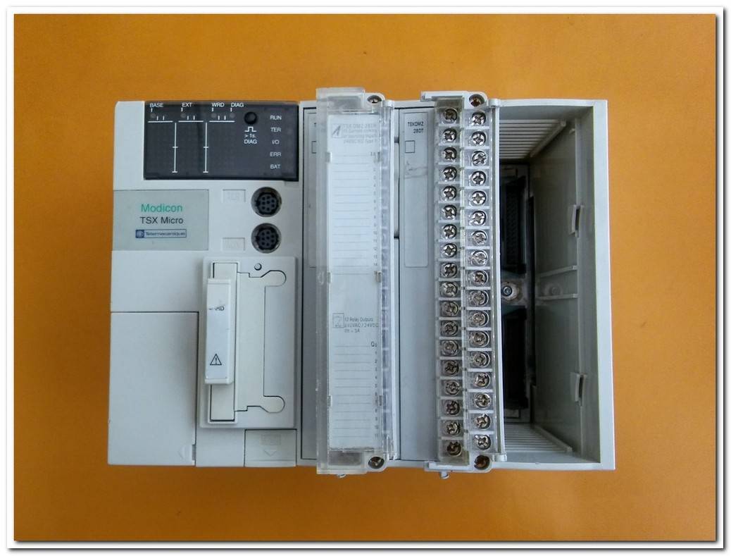 TELEMECANIQUE TSXDMZ28DT INPUT OUTPUT MODULE MODİCON TSX MİCRO GİRİŞ ÇIKIŞ MODÜLÜ