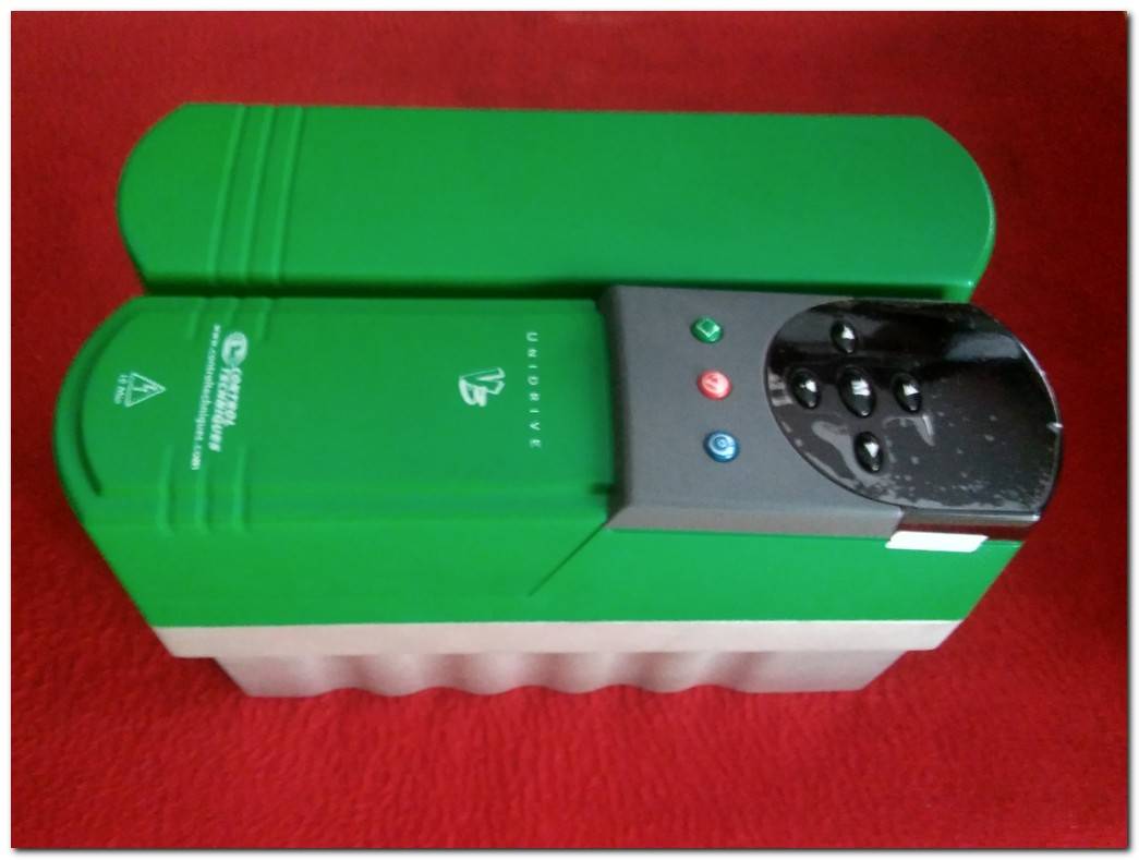 CONTROL TECHNIQUES UNI2401 UNIDRIVE 5,5KW SIFIR KUTULU SÜRÜCÜ