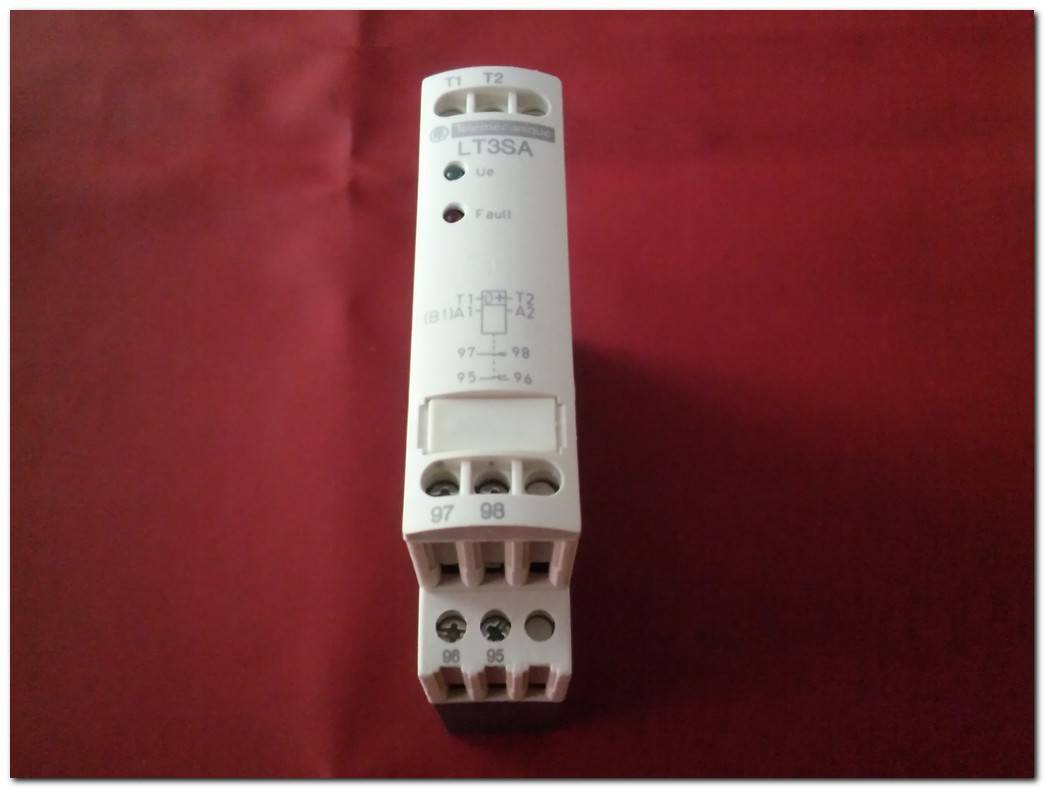 TELEMECANİQUE LT3 SA00M E 232 D TERMİSTÖR KORUMA RÖLESİ PTC TERMAL KORUMASI ELEKTRONİK FAZLA AKIM RÖLESİ SCHNEİDER