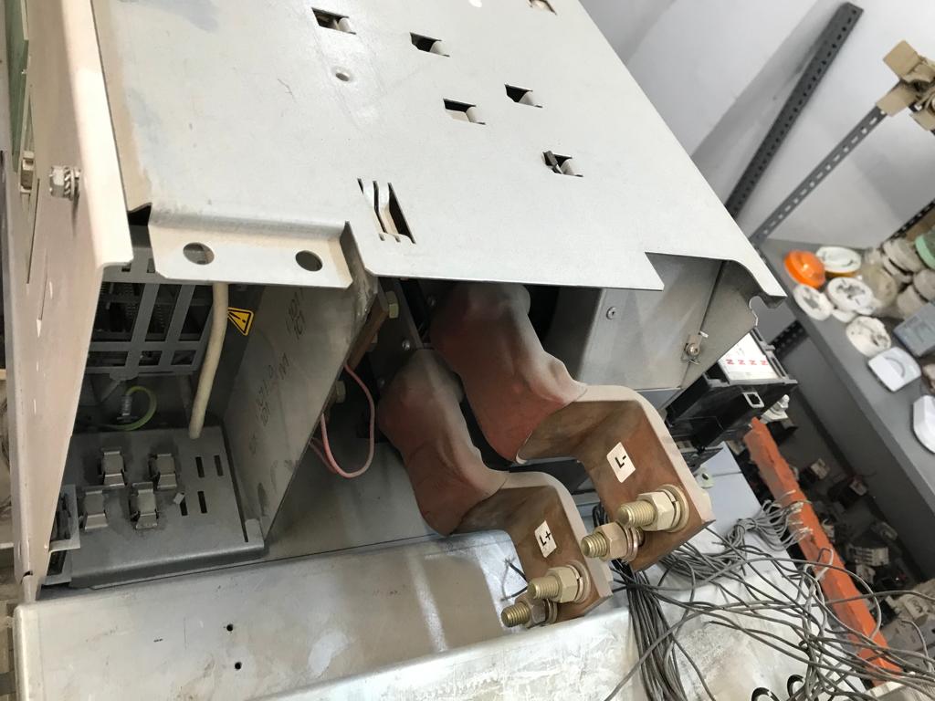 SIEMENS 6RA7087-6DS22-0-Z SIMOREG DC MASTER 850A DC CONVERTER