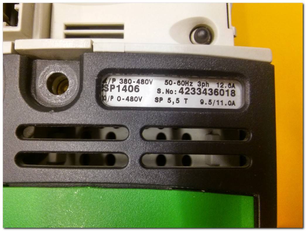 EMERSON SP1406 SP1405 SP1404 SP1403 SP1402 SP1401 UNIDRIVE 4KW-5,5KW SÜRÜCÜ 4 KW - 5,5 KW INVERTER CONTROL TECHNIQUES