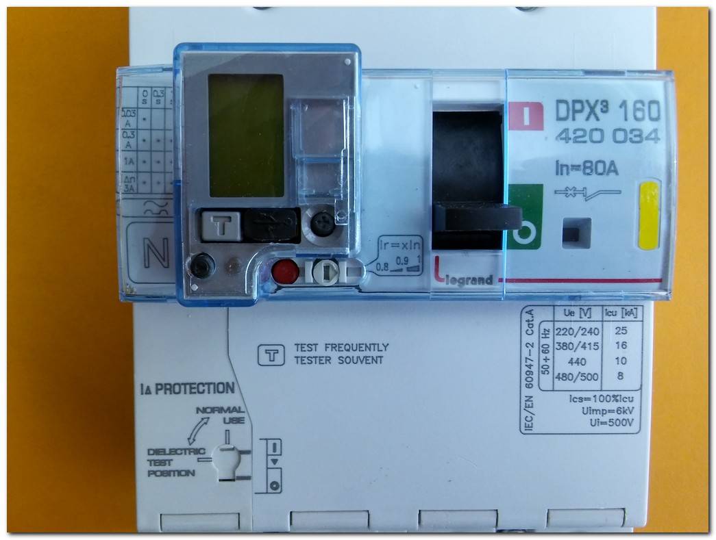 LEGRAND DPX3 160 420 034 80A 4 KUTUPLU TMŞ DPX3 160 4P KAÇAK AKIMLI KOMPAKT ŞALTER