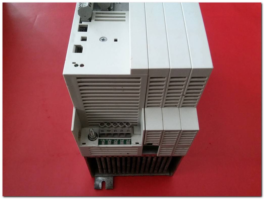 EVS9325-ES 00402198 LENZE