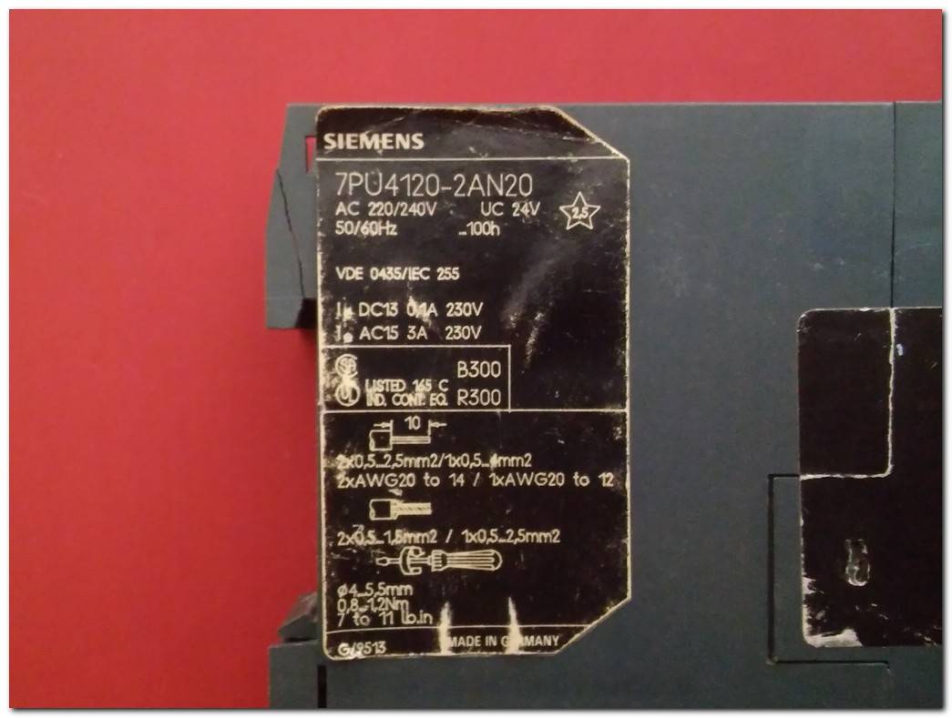 SIEMENS 7PU4120-2AN20 ÇOK FONKSİYONLU GEÇİKMELİ ZAMAN RÖLESİ 7PU4120