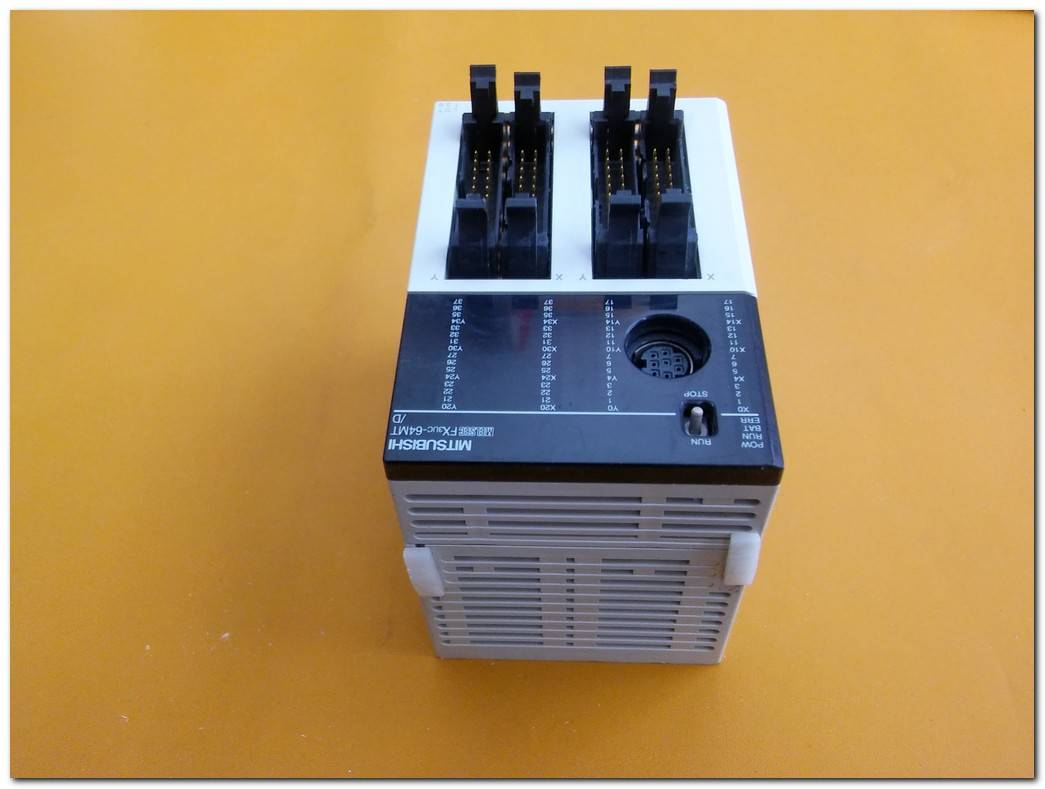 MITSUBISHI FX3UC-64MT-D MELSEC PROGRAMMABLE CONTROLLER PLC