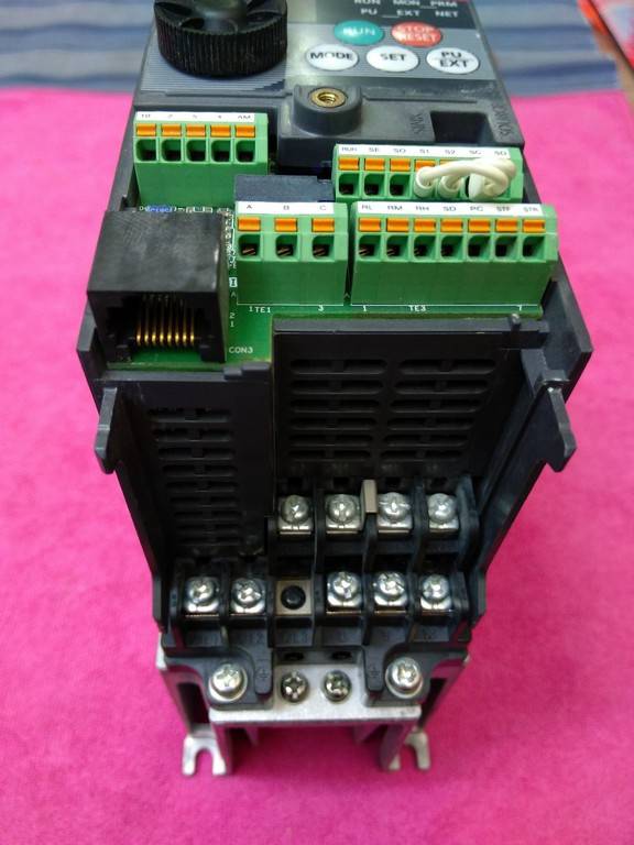 MITSUBISHI FR-D720S-042-EC 0,75KW 4,2A SÜRÜCÜ
