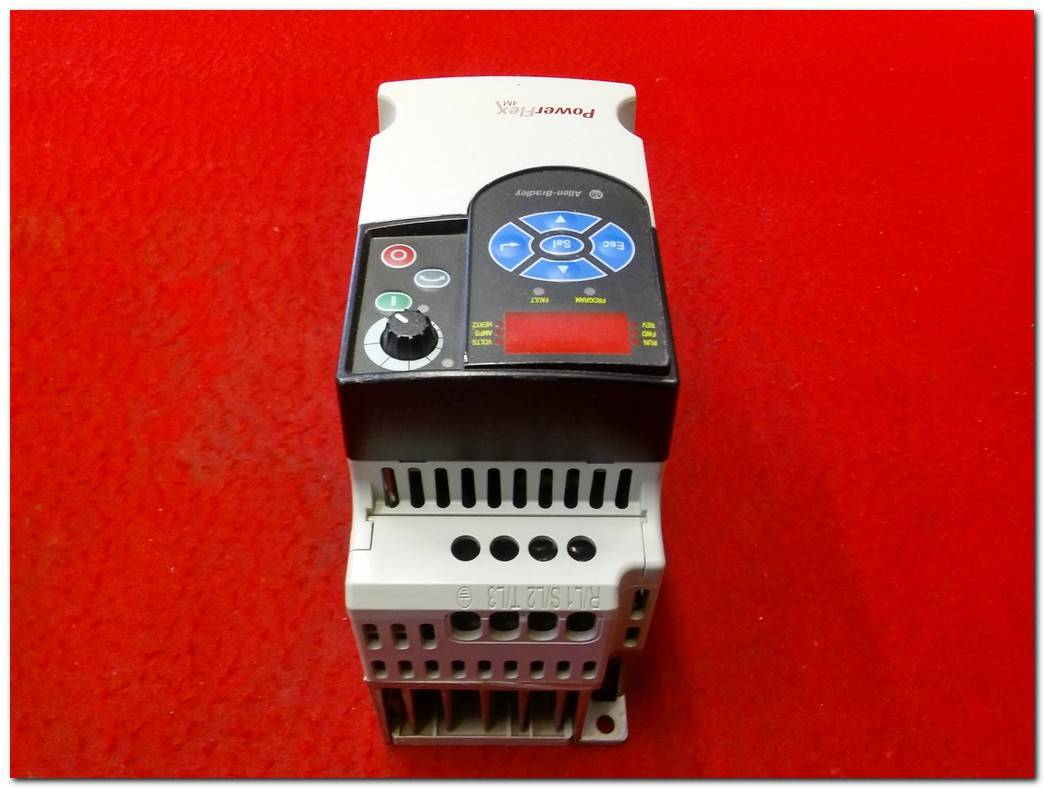 ALLEN-BRADLEY 22F-A2P5N113 SERIES  A POWERFLEX 4M 0,40KW SÜRÜCÜ