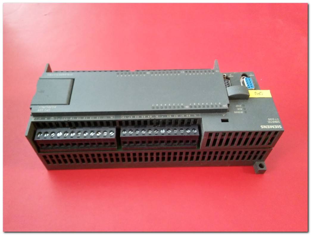 SIEMENS 6ES7 216-2BD23-0XB0 6ES7216-2BD23-0XB0 SIMATIC S7-200 CPU 226 AC-DC-RLY PLC