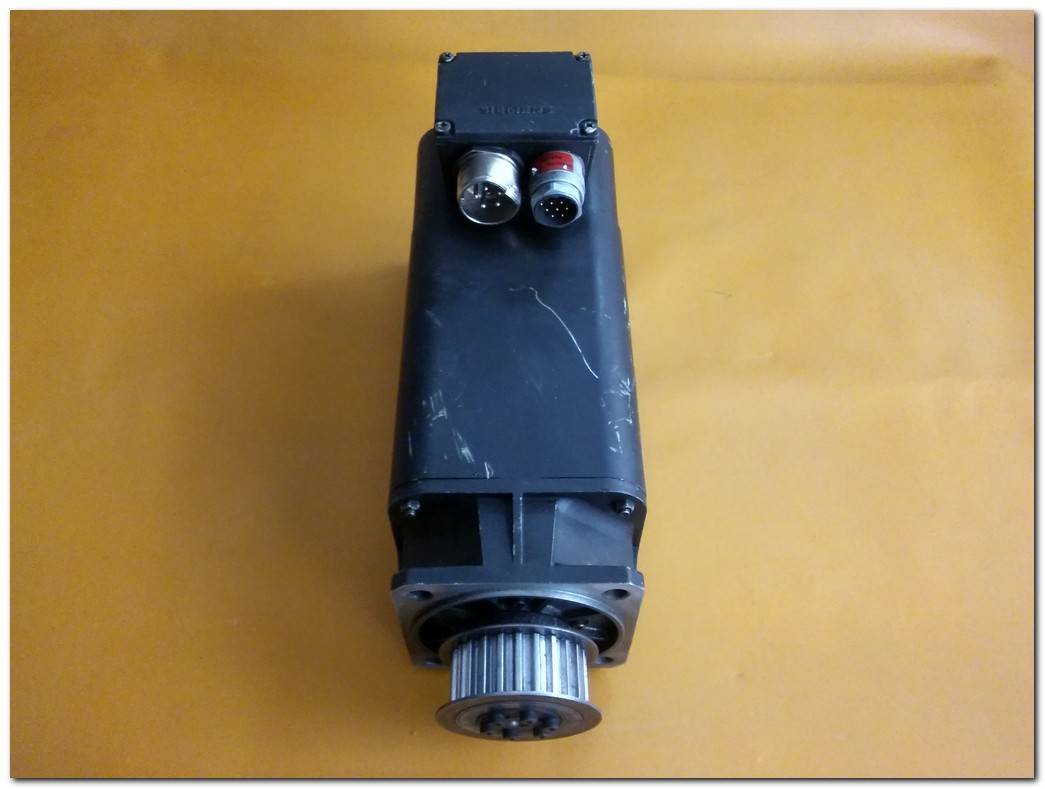 SIEMENS 1FT5064-0AF01-9-Z 18W SERVO MOTOR