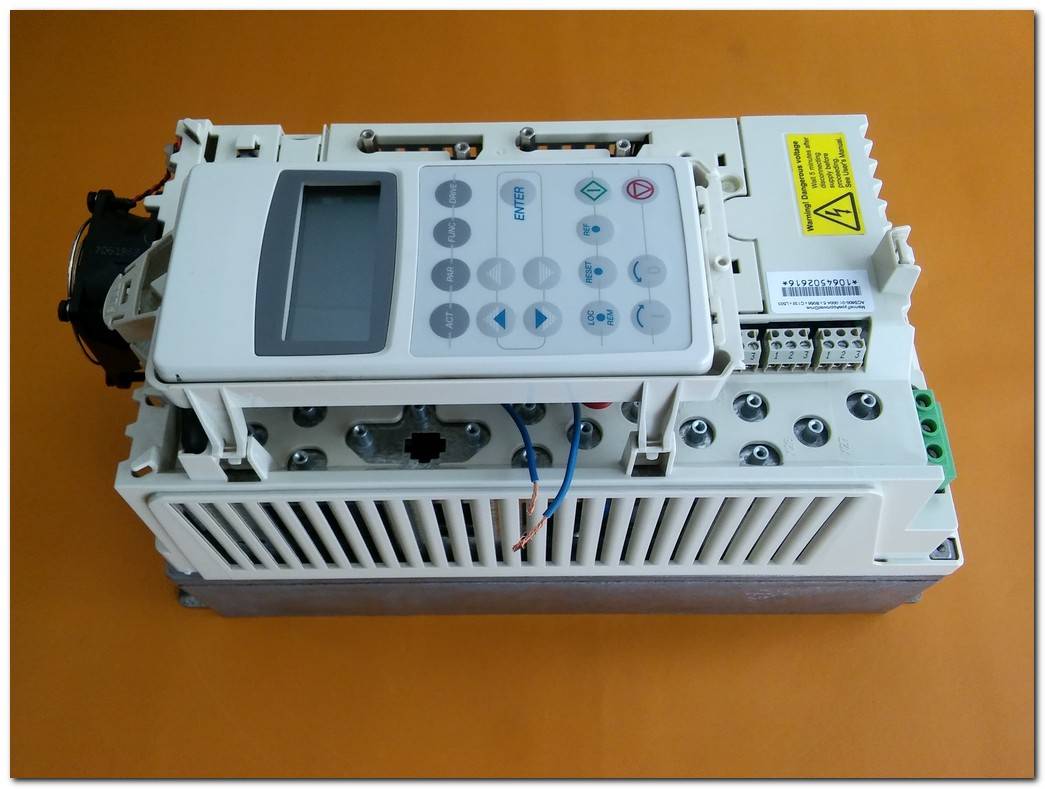 ABB ACS800-01-0004-5 2,2KW SÜRÜCÜ ACS800-01-0004-5 B056 C132 L503