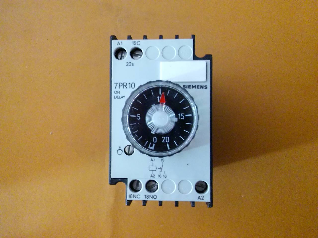 SIEMENS 7PR 7PR10 7PR1040-7AM00 SIFIR KUTULU TİMİNG RELAY 20SN ZAMAN RÖLESİ