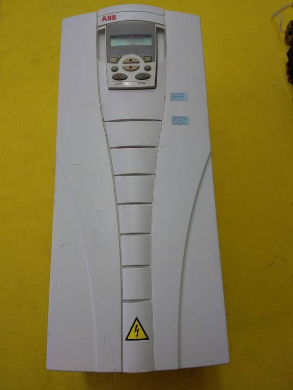 ABB ACS550-01-045A-4 ACS550-01-044-4 SMI0-01C KONTROL KARTI  ACS550 22KW SÜRÜCÜ