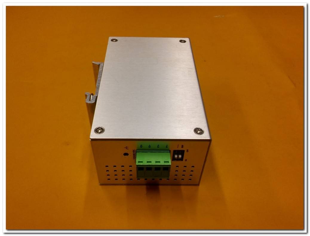 MAXO EDS-208A 8 PORT KOMPAKT ETHERNET ANAHTARI