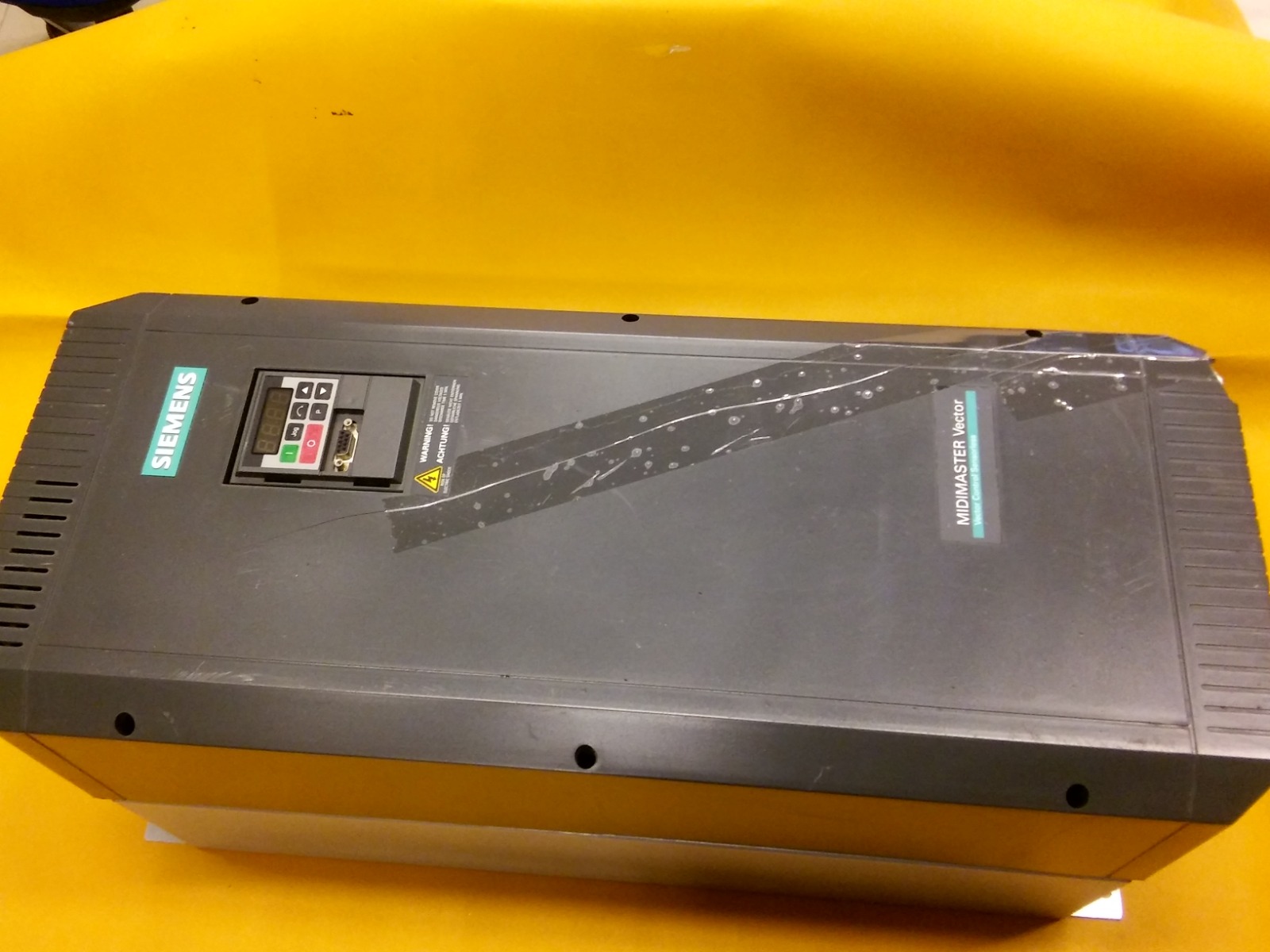 SIEMENS 6SE3224-2DJ40 MIDIMASTER VECTOR 30KW SÜRÜCÜ INVERTER DRİVE HIZ KONTROL 6SE3224