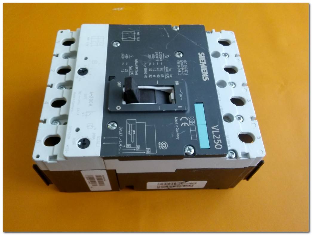 SIEMENS VL250 200A 4 KUTUPLU TMŞ 3VL3725-1AA46-0AA0 KOMPAKT ŞALTER
