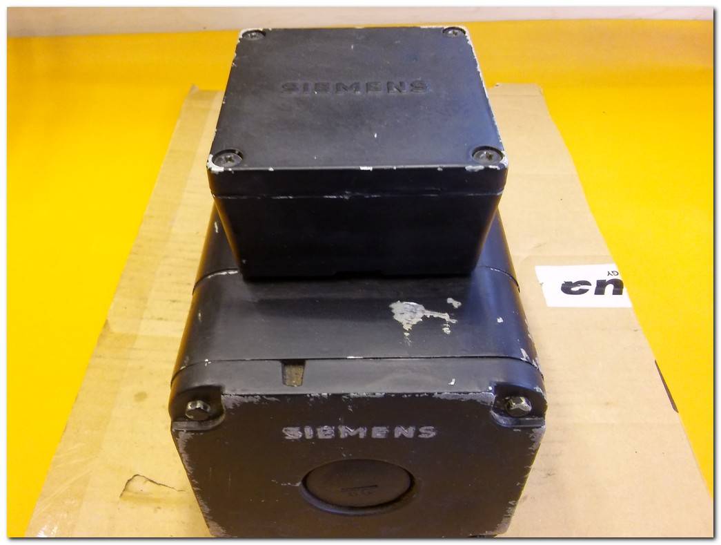 SIEMENS 1FT5072-0AF01-9-Z 23W MOTOR
