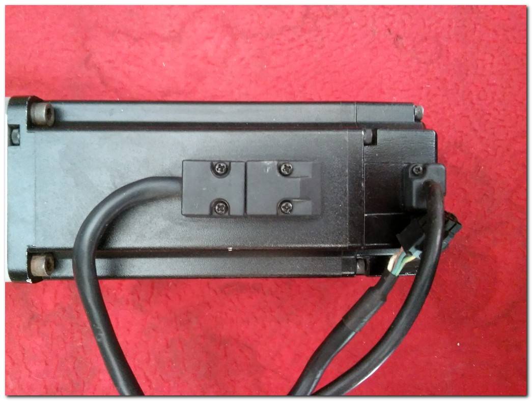 DELTA ASD-B0721-A  ECMA-C30807FS SERVO SÜRÜCÜ VE MOTOR TAKIM