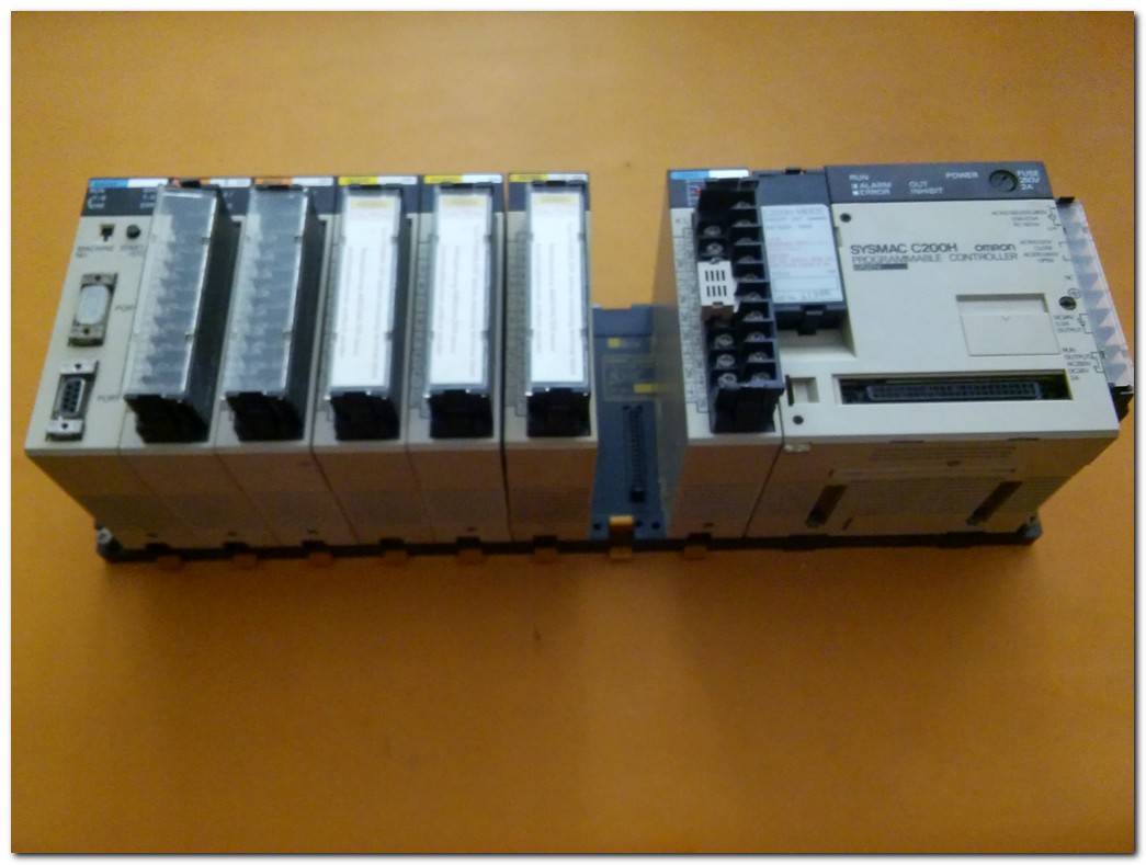 OMRON OC222V C200H-OC222V OUTPUT MODULE PLC ÇIKIŞ MODÜLÜ