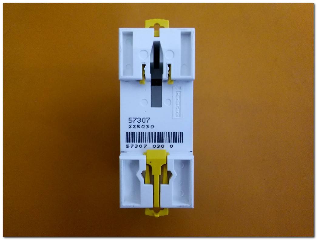 SCHNEİDER İID K 25A A9R50225 KAÇAK AKIM KORUMA RÖLESİ