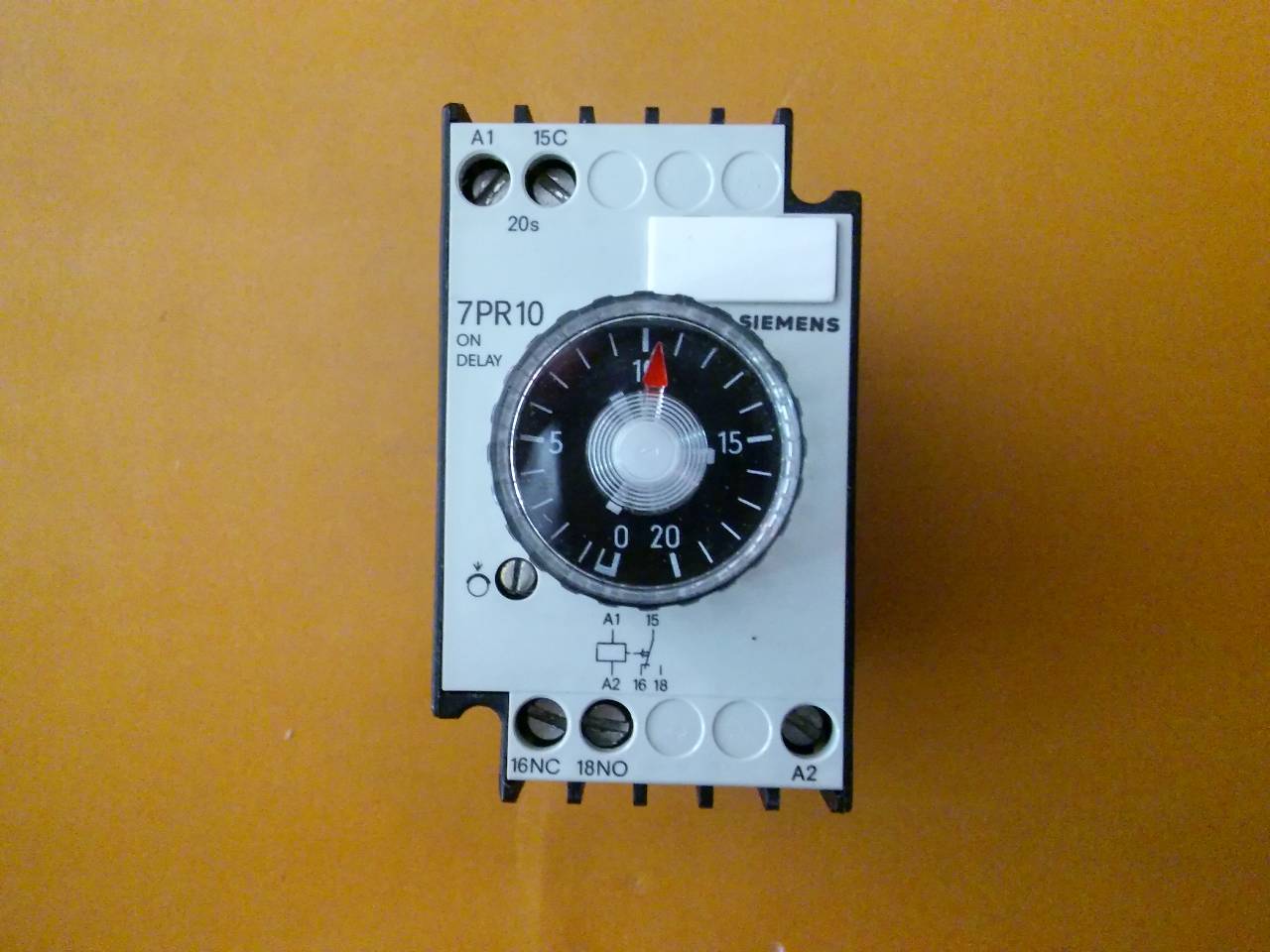 SIEMENS 7PR 7PR10 7PR1040-7AM00 SIFIR KUTULU TİMİNG RELAY 20SN ZAMAN RÖLESİ
