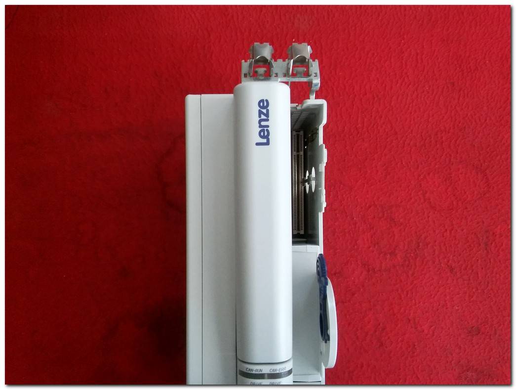 LENZE E94ASHE0044 SİNGLE DRİVE HİGH LİNE E94ASHE0044B22NNNN 1,5KW SERVO SÜRÜCÜ