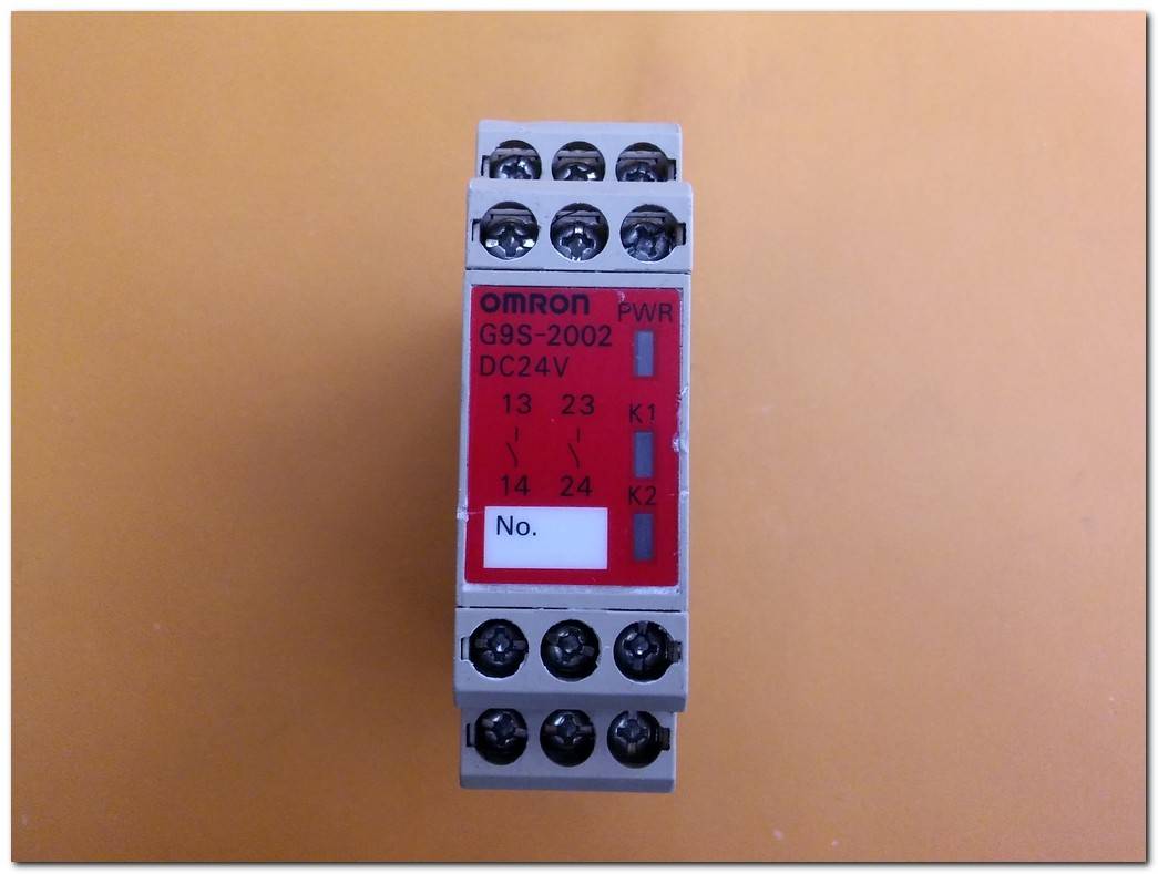 OMRON G9S-2002 DC24V SAFETY RELAY UNIT GÜVENLİK RÖLE ÜNİTESİ