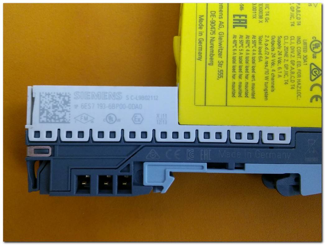 SIEMENS 6ES7 193-6BP00-0DA0 S C-L9B02112 SIMATIC ET 200SP PLC TERMİNALİ