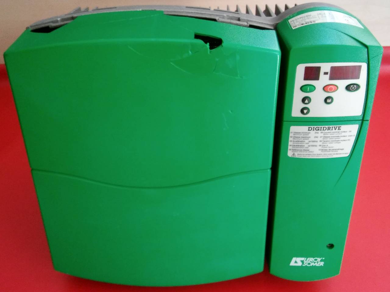 LEROY SOMER DIGIDRIVE SE53402200 SE 33 T 22KW SÜRÜCÜ 22 KW INVERTER