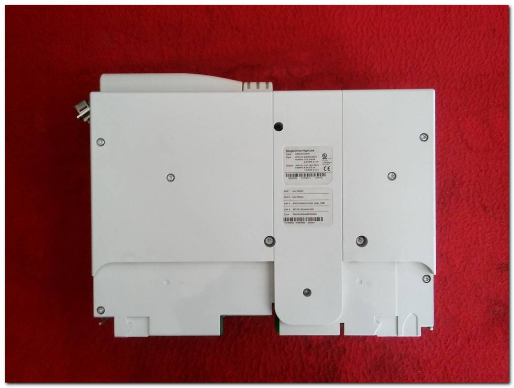 LENZE E94ASHE0044 SİNGLE DRİVE HİGH LİNE E94ASHE0044B22NNNN 1,5KW SERVO SÜRÜCÜ