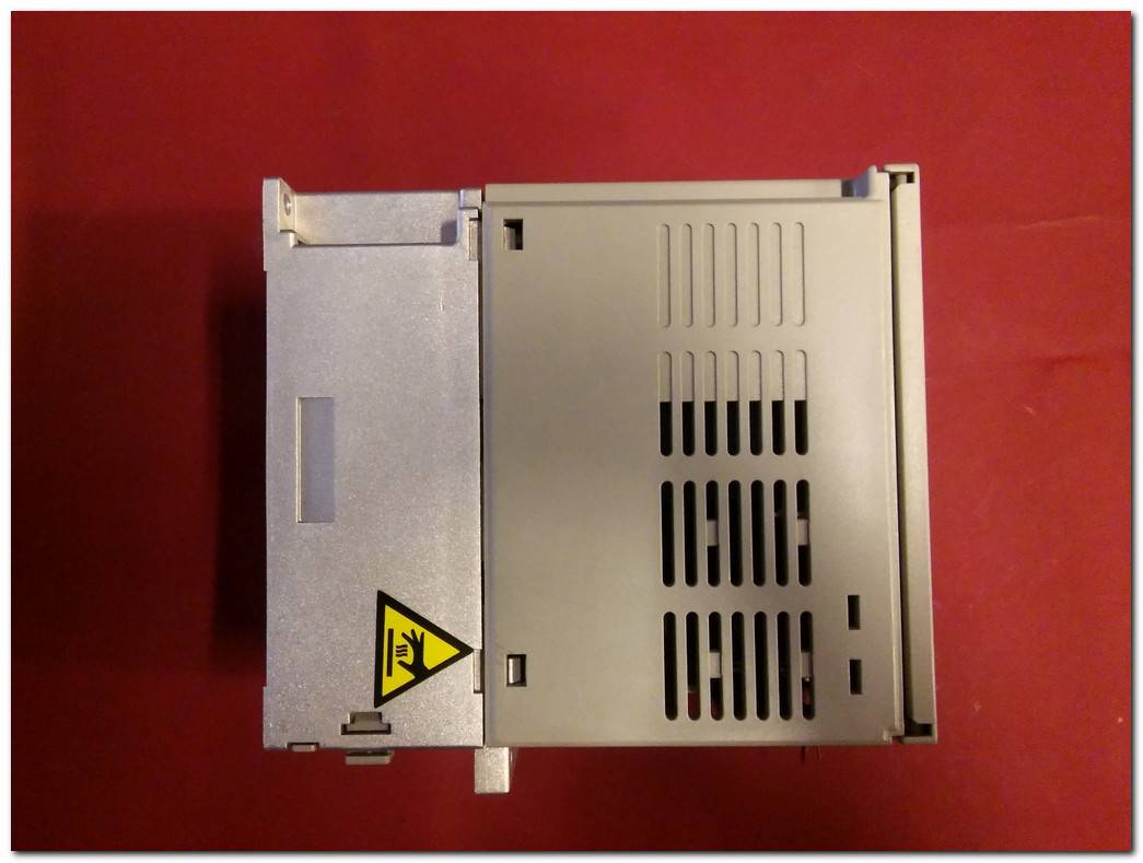 TELEMECANİQUE ATV31H075N4 0,75KW İNPUT 380-500V ALTİVAR 31 ATV31 SÜRÜCÜ