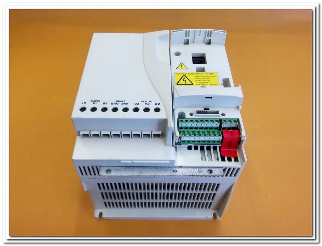 ABB ACS350-03E-12A5-4 5,5KW SÜRÜCÜ 5,5 KW INVERTER