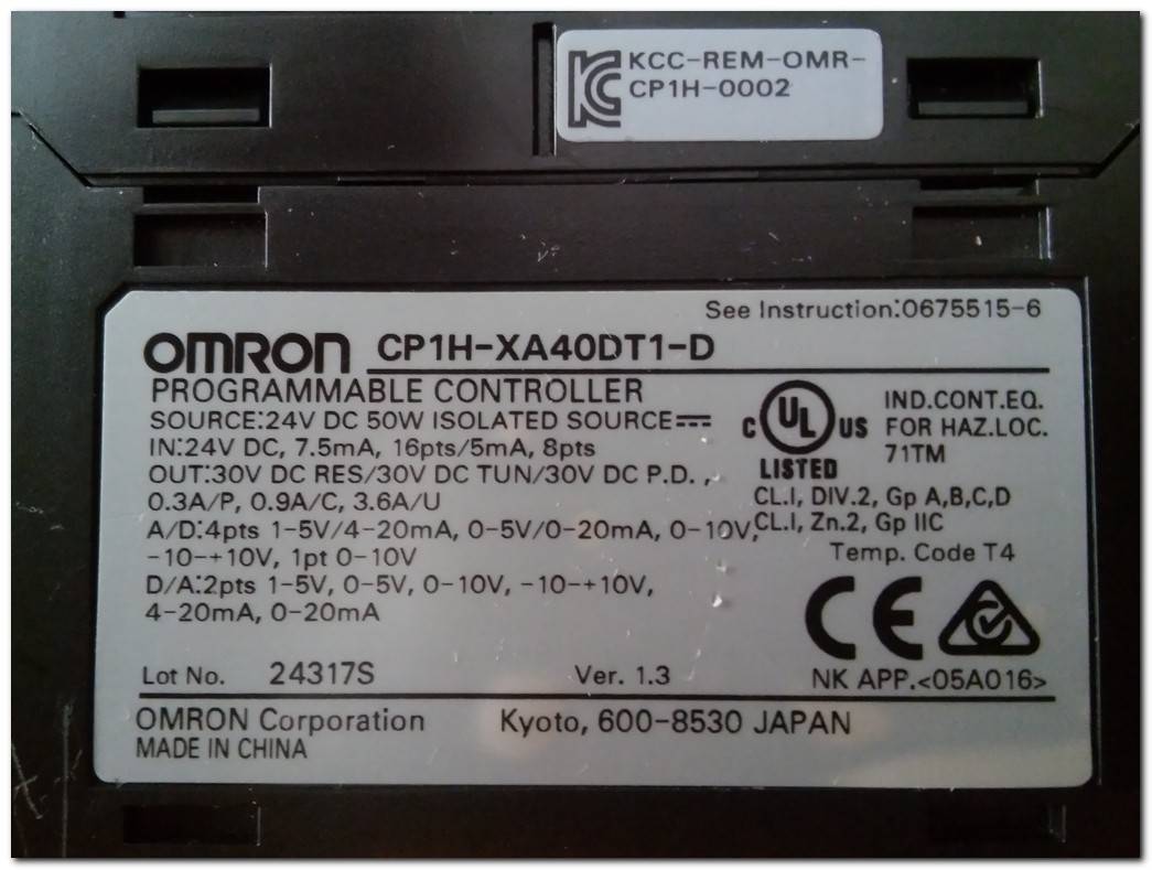 OMRON CP1H-XA40DT1-D SYSMAC CP1H VE OMRON CP1W-CIF12 COMM TAKIM