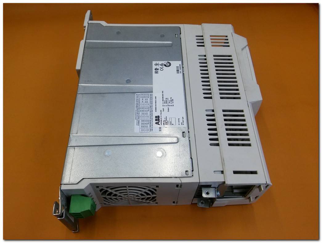 ABB ACS850-04-018A-5 J400 ACS850-04-018A-5 ACS850-04 18A 12KVA SÜRÜCÜ