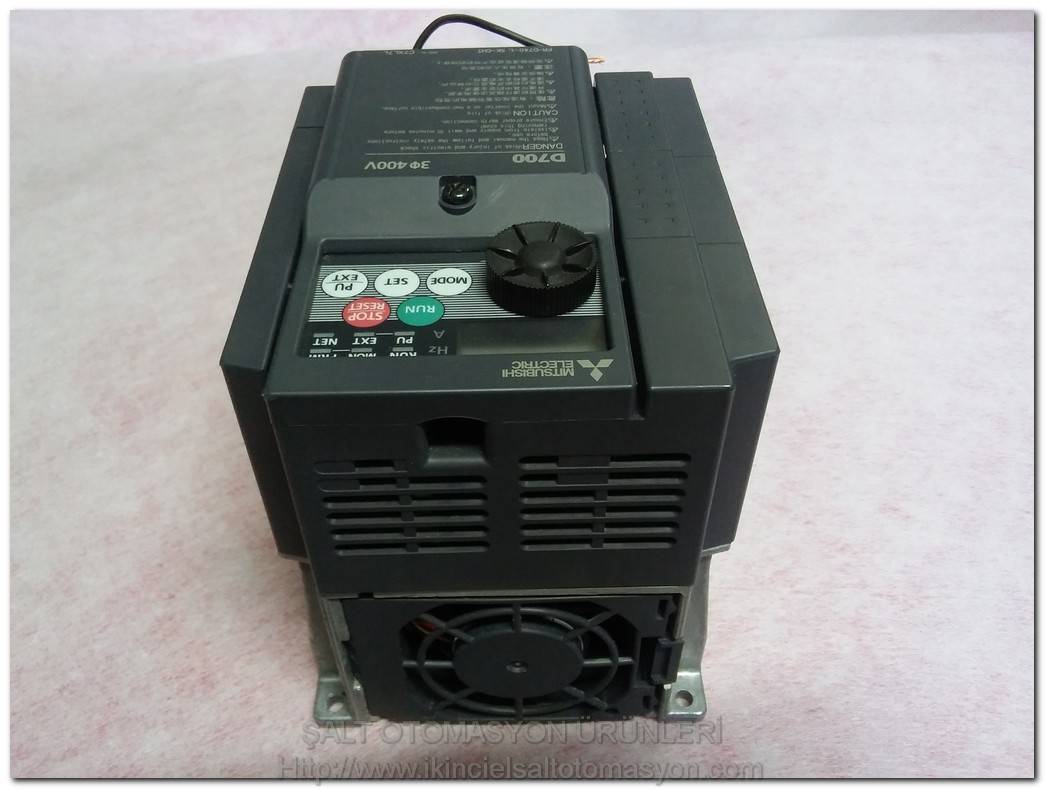 MITSUBISHI FR-D740-1.5K-CHT C7XL7L D700 1,5KW SÜRÜCÜ INVERTER