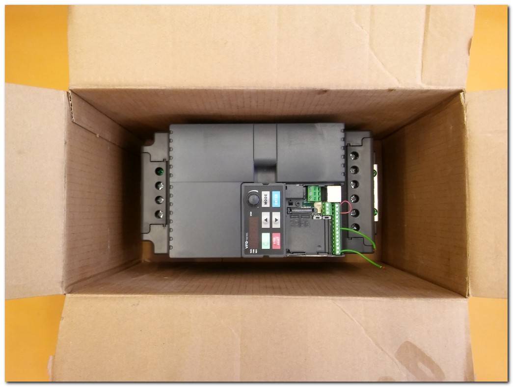 DELTA VFD110E43A SIFIR KUTULU 11KW SÜRÜCÜ 11 KW INVERTER